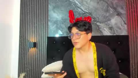 vanilla_hot_ online show from February 2025 05:02:02 PM