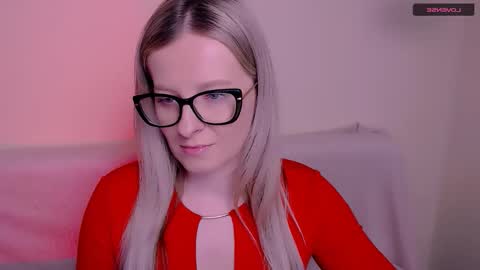 Mia online show from January 2026 10:42:02 AM