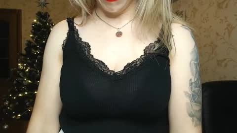 VanillaMuffin online show from December 2024 04:35:02 PM