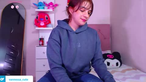 Vanesa online show from December 2025 07:00:01 PM