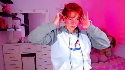 Snapshot of vannessa_shy chatting on May 2026 10:37:01 PM Vanesa online show from May 2026 10:37:01 PM
