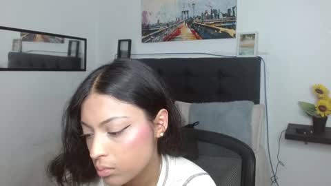 vane online show from November 2025 08:08:02 PM