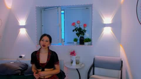 Vanessa online show from April 2026 09:15:01 AM