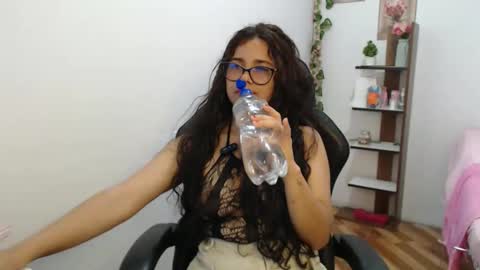 vanyxxxx online show from March 2026 12:03:01 AM