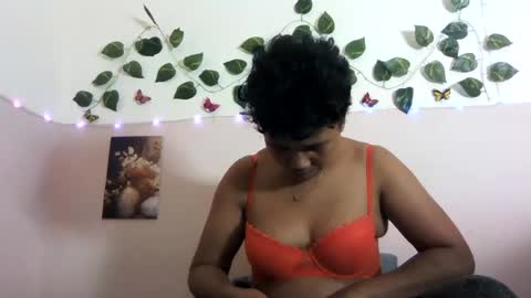 Snapshot of vayannah chatting on July 2026 08:43:01 AM Vayannah online show from July 2026 08:43:01 AM