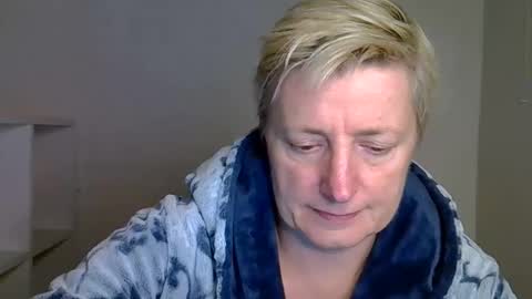 vea_motty online show from November 2025 08:41:01 PM