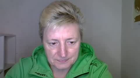 vea_motty online show from November 2025 01:55:01 PM