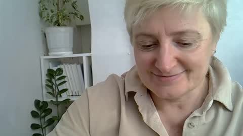 vea_motty online show from April 2026 01:05:02 PM