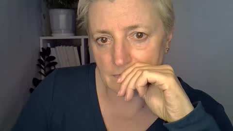 vea_motty online show from May 2026 06:27:01 PM
