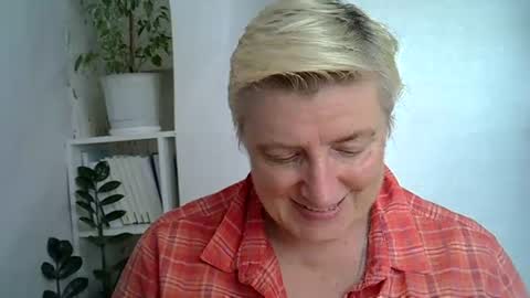 vea_motty online show from July 2026 01:03:01 PM