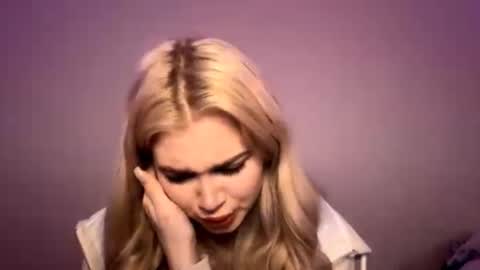 Monika online show from December 2025 03:06:01 PM