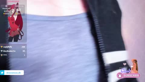 Snapshot of veesimons_dh chatting on March 2025 06:43:01 AM Vee Simons online show from March 2025 06:43:01 AM