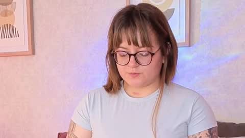 Snapshot of veesimons_dh chatting on October 2025 07:45:01 PM Vee Simons online show from October 2025 07:45:01 PM