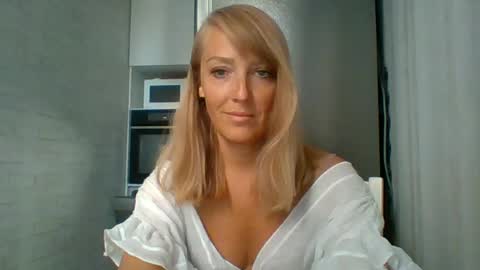 Veessa online show from July 2026 03:29:02 PM