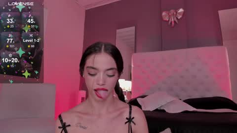 Snapshot of vega_roux chatting on December 2024 07:17:02 AM VEGA online show from December 2024 07:17:02 AM