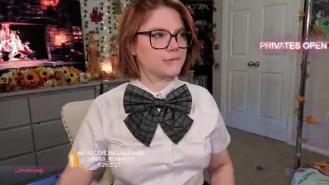 Snapshot of vegas_romance chatting on September 2025 12:04:01 AM vegas_romance online show from September 2025 12:04:01 AM