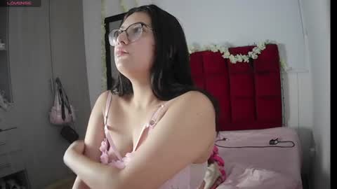 Snapshot of velma_star chatting on July 2026 10:43:02 AM Velma online show from July 2026 10:43:02 AM