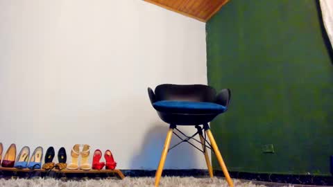 Sara online show from November 2025 12:10:02 AM