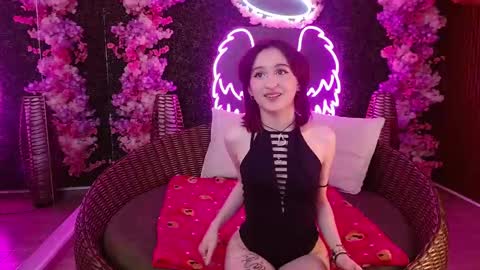 Snapshot of velvet_c4k3 chatting on November 2025 03:56:01 PM Velvet c4k3 online show from November 2025 03:56:01 PM