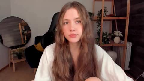 velvet_cherry online show from October 2025 03:23:02 PM