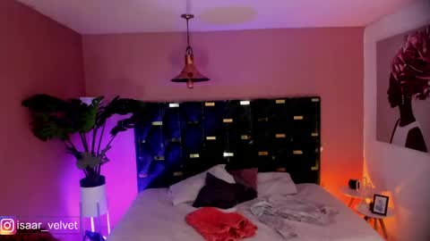 Isabella  online show from April 2026 11:46:02 AM