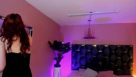 Snapshot of velvet_dreams_ chatting on July 2026 12:13:01 PM Isabella online show from July 2026 12:13:01 PM