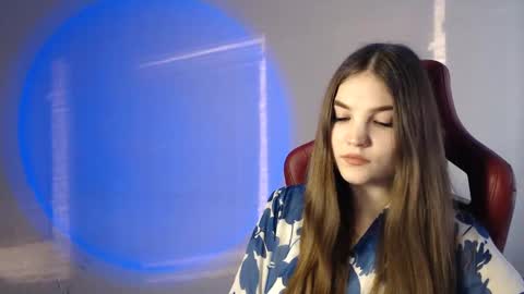 Snapshot of velveta_kiss chatting on February 2025 02:37:02 PM velveta_kiss online show from February 2025 02:37:02 PM