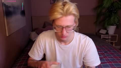 velvetbite online show from January 2026 09:20:01 PM