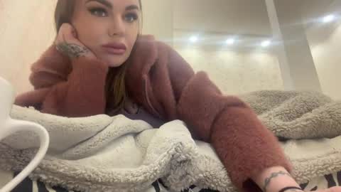 Snapshot of velvetqueen99 chatting on April 2026 07:32:01 PM velvetqueen99 online show from April 2026 07:32:01 PM