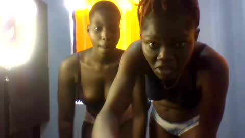 Snapshot of velvetreign12 chatting on May 2026 01:18:02 PM Erica online show from May 2026 01:18:02 PM