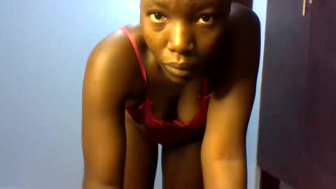 Snapshot of velvetreign12 chatting on May 2026 02:41:02 AM Erica online show from May 2026 02:41:02 AM