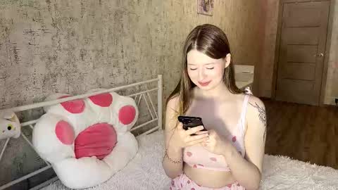 Snapshot of velvetsine chatting on November 2025 08:31:02 AM Emily online show from November 2025 08:31:02 AM