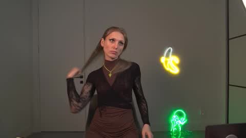 VelvetTGirl online show from March 2026 07:36:02 PM