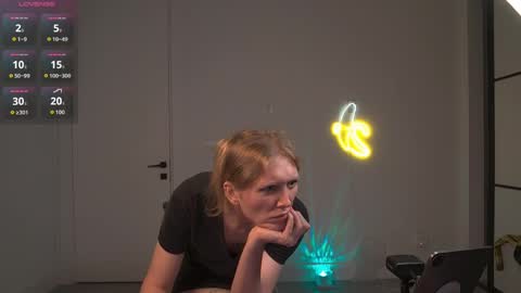 VelvetTGirl online show from April 2026 11:43:01 AM