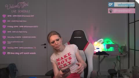 VelvetTGirl online show from April 2026 06:48:02 PM