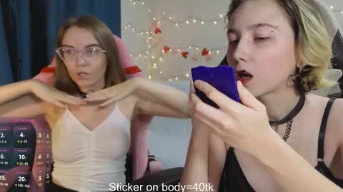 CLEOshort hair  TIna long hair  online show from November 2025 04:34:02 PM