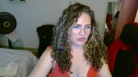Snapshot of venecasexy44 chatting on October 2025 12:19:02 AM venecasexy44 online show from October 2025 12:19:02 AM