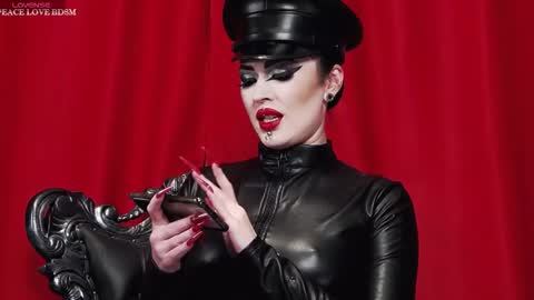 MISTRESS online show from October 2025 12:06:02 PM