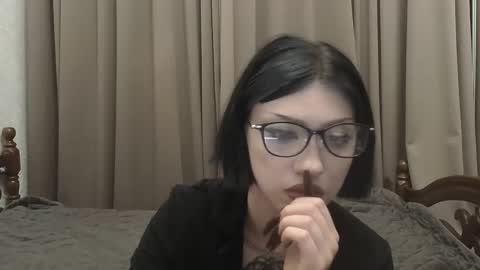 Snapshot of venera_goddess chatting on May 2026 04:14:01 PM Naly online show from May 2026 04:14:01 PM
