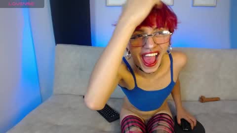 Snapshot of venus_999_ chatting on May 2026 09:32:02 PM venus_999_ online show from May 2026 09:32:02 PM