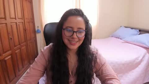 Snapshot of venus_cat_ chatting on October 2025 03:18:01 PM Venus online show from October 2025 03:18:01 PM