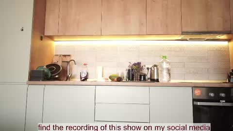 Snapshot of venus_in_jeans chatting on July 2026 08:49:02 AM Bella online show from July 2026 08:49:02 AM