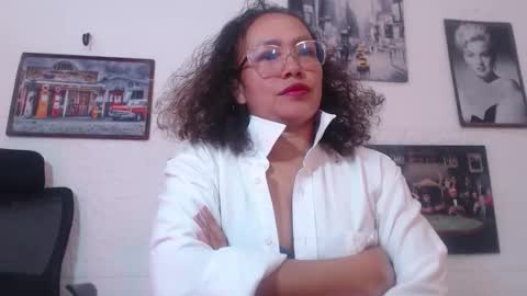 Snapshot of venus_lov chatting on October 2025 10:23:02 AM venus_lov online show from October 2025 10:23:02 AM