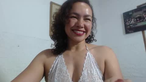 Snapshot of venus_lov chatting on November 2025 10:52:02 AM venus_lov online show from November 2025 10:52:02 AM