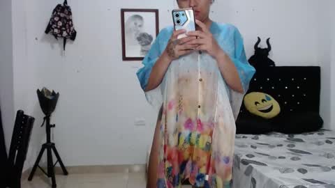 venus_menoza online show from October 2025 01:34:02 PM