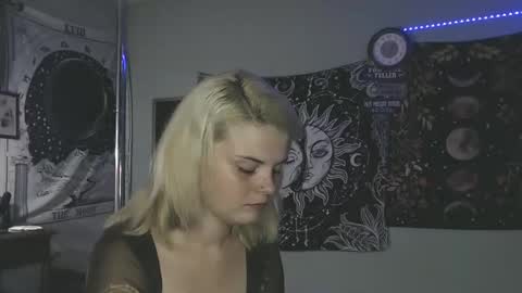 Miss Venus online show from October 2025 11:14:01 PM