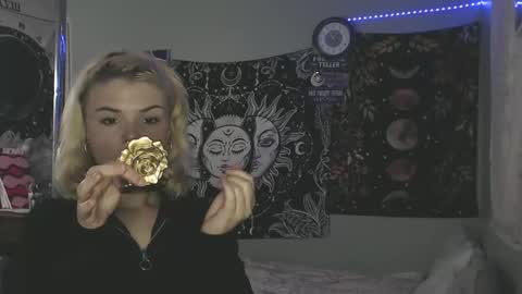 Miss Venus online show from November 2025 02:38:01 PM