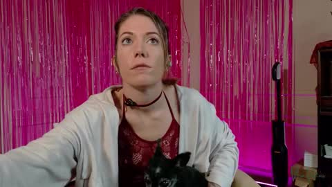 Vera Victors online show from November 2025 07:49:02 PM