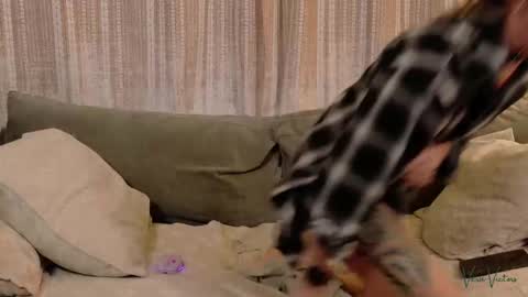 Vera Victors online show from December 2025 03:23:01 AM