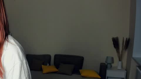 Delora online show from May 2026 09:00:02 PM